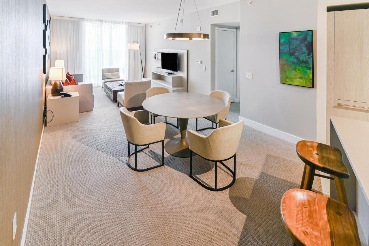 הוליווד Luxurious Hyde Resort Apartments מראה חיצוני תמונה