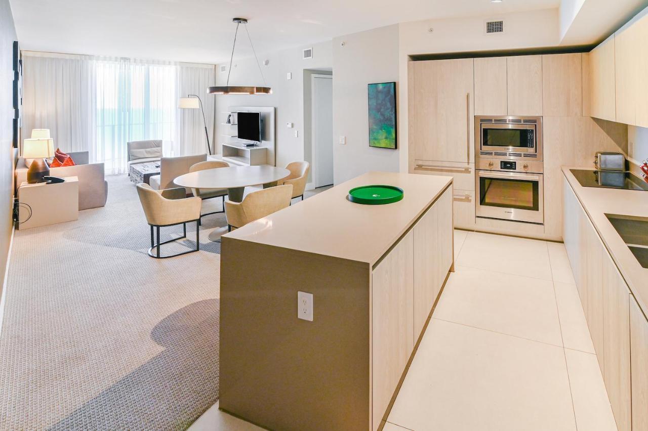 הוליווד Luxurious Hyde Resort Apartments מראה חיצוני תמונה