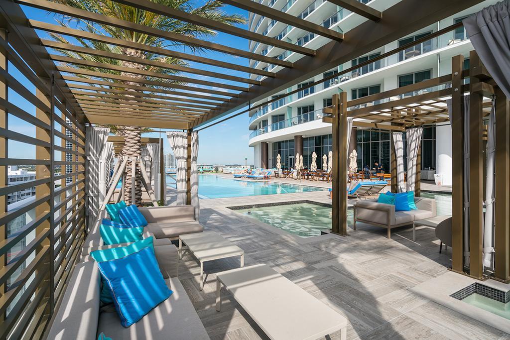 הוליווד Luxurious Hyde Resort Apartments מראה חיצוני תמונה