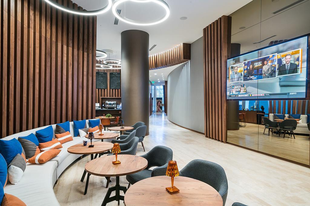 הוליווד Luxurious Hyde Resort Apartments מראה חיצוני תמונה